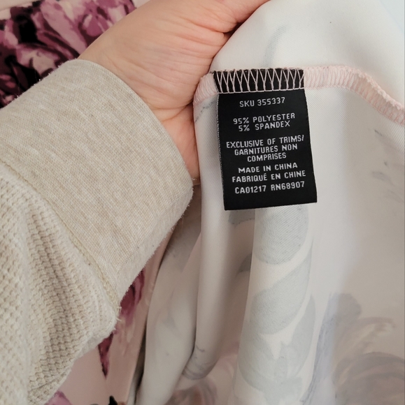 Le Chateau Pink Floral Sleeveless Midi Dress - Picture 4 of 7